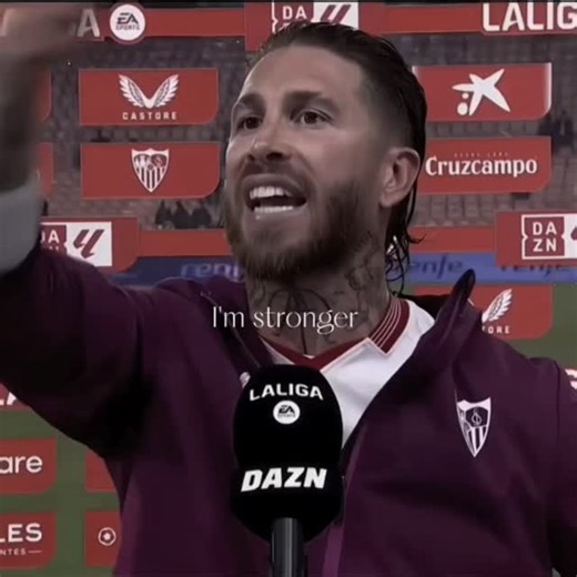 Cr7_fanclub on Instagram: "Real ❤️ The following is a natural Japanese translation of Chinese text in the image: ⸻ In Japan, researchers are making progress in efforts to convert everyday movements into clean energy ⚡ using smart pavements. These sidewalks are embedded with special piezoelectric materials, allowing passersby to gather kinetic energy by walking. When people walk, run, or jump, the surface of the road is slightly deformed and mechanical pressure is generated. Piezoelectric element