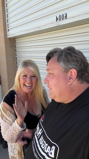 Filming #storagewars #with Laura Dotson #makingmoney | Rene & Casey Nezhoda Storage Wars Fan Club