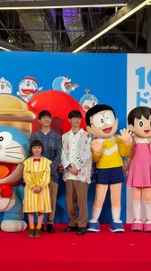 【取材中】「100％ドラえもん＆フレンズ」が有明で3/27から開催🔵QuizKnockの東兄弟と永尾柚乃がオープニングセレモニーに登場🎉桜・おにぎり・柴犬・お相撲ドラえもんと日本文化をテーマにした「日本会場オリジナルドラえもん」グッズはめちゃくちゃかわいい😍 12mの巨大ドラえもんも📸👀
