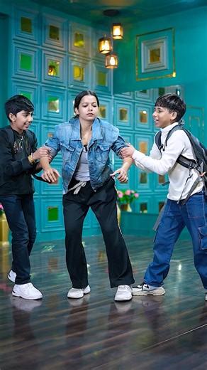 स्कूल में Girls 🧒को पटाना है🤣 #ytshorts #shorts #trending #3ddanceacademy #dancetutorial #reels