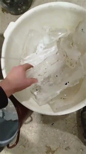 Szegény ember jéggel főz!