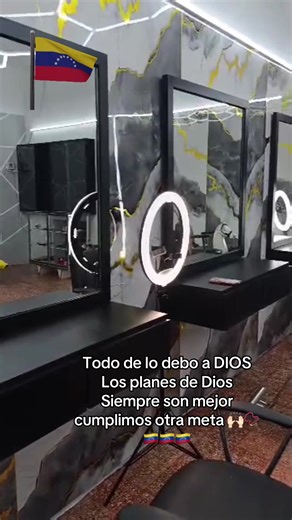 Gracias DIOS POR todo siempre los planes de Dios son mejor 🙌🏻📿🇻🇪🇻🇪 #venezuela🇻🇪 #meta #logros #barbershop