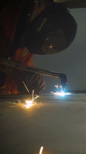 Welding can burn your eyes -20s science