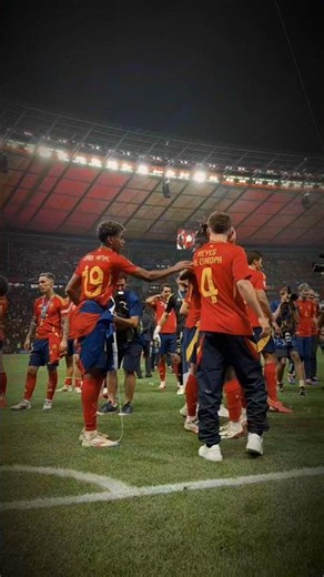Por que NINGUÉM canta o hino da Espanha? 🤯🇪🇸 #espanha #futbol #lamineyamal