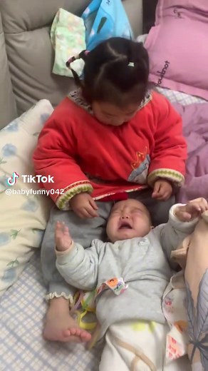 Adorable and Funny Baby Moments