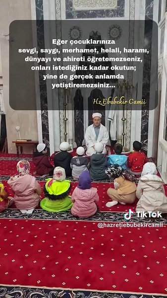 Eğer çocuklarınıza sevgi, saygı, merhamet, helali, haramı, dünyayı ve ahireti öğretemezseniz, onları istediginiz kadar okutun; yine de gerçek anlamda yetiştiremezsiniz... #allah #namaz #dua #iman #islam