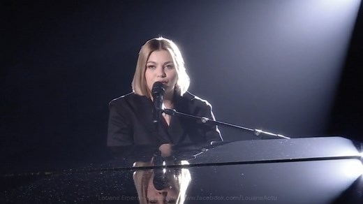 [INFO] Louane nous a dévoilé le titre "Secret", extrait de son PROCHAIN ALBUM « Sentiments » dont la sortie est prévue le 9 décembre ! Le 4ème album de Louane est déjà disponible en précommande ! 💿 Pour clôturer la 8ème de The Voice Kids, Louane à interprété son titre "Secret" dédié à sa fille Esmée. Un morceau très spécial qui parle du rapport au corps et de l'acceptation de soi. Découvrez sa prestation, à revoir ici : https://bit.ly/LouaneSecretTF1 Pré-commandez l'album dès maintenant ici : h