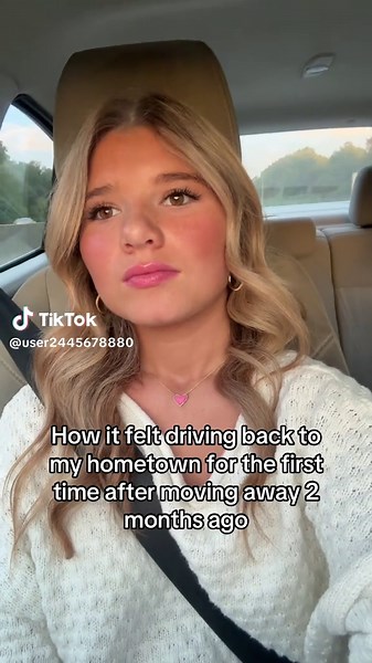 chills as soon as I went under my exit sign #cominghome #fallbreak #drivin #college #relatable