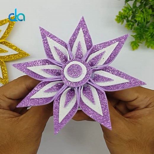 Make beautiful handmade ornaments to decorate your Xmas tree! 🌟 Simple, festive, and creative — the perfect DIY craft to add sparkle and charm to your holiday decorations. 🎅❄️ | DIY Crafts & Art