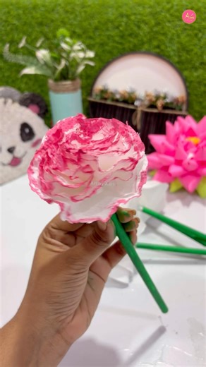 “Simple tissue paper se bana diye itne beautiful flowers💕✨Waste to wow ka perfect example!”