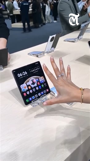 The MES Times on Instagram: "Huawei Hand Gesture File Transfer Share Files With a Wave! #HUAWEI #GestureControl"