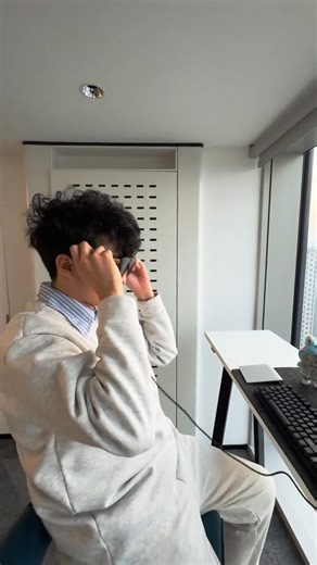 Watching stocks at work? Listening to the most expensive sound in the world! #XREAL #XREAL1S #ARGlasses #FederalReserve #ModernWorkersMentalState | Used PC Components for Sale