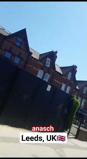 Exploring the Dynamic Cityscape: Leeds, United Kingdom 🏙️