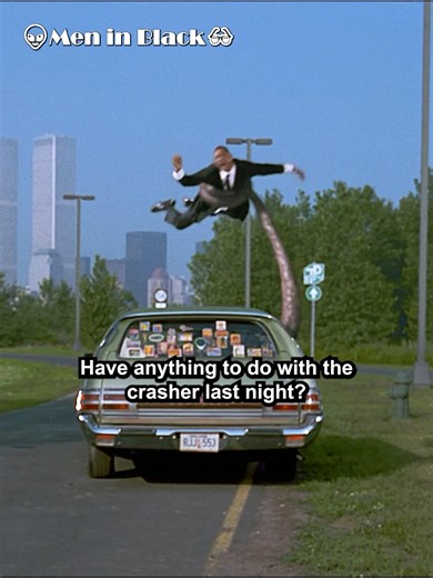 J Delivers an Alien Baby | Men in Black HQ Investigation