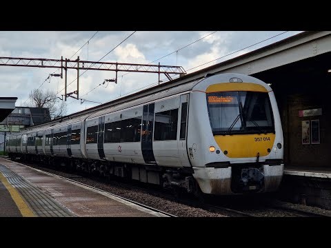 Trains at Chalkwell | Essex Thameside | 13/04/2025