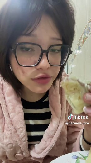 Vídeos de daniiiela_xxn (@daniiiela_xxn) con «sonido original - daniiiela_xxn»