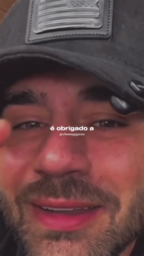 Motivação, inspirações & Cortes on Instagram: "Existe uma confusão perigosa que muita gente aprendeu a normalizar: tratar o mínimo como se fosse muito. Respeito, atenção, honestidade e consideração não são favores, são obrigações básicas em qualquer relação saudável. Quando alguém faz apenas o que é essencial e ainda espera reconhecimento por isso, algo está fora do lugar. O mínimo não é prova de amor, não é diferencial e muito menos garantia de compromisso. É apenas o ponto de partida, nunca o