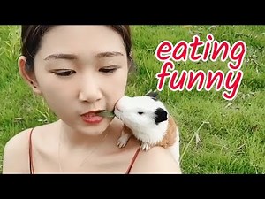 Beautiful girl eat with mouse (eating funny)