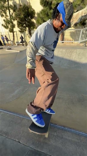 Mini ramp skate #skateboarding #skateboardvibes #skateboardingtrick