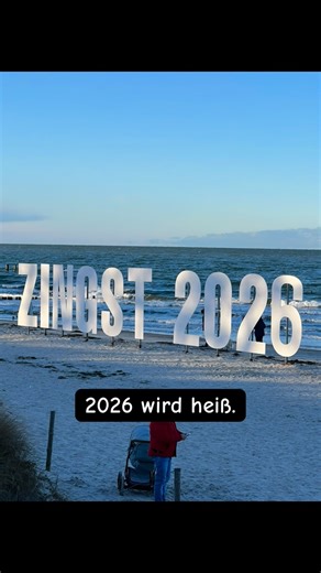 FKK by MoniQ de Feu on Instagram: "FKK – merk dir zwei Zahlen: 2026 und 14. 2026 steht für das Jahr, in dem bei FKK wieder Feuer gemacht wird. Nicht irgendwann. Sondern richtig. 🔥 Und 14? Das ist kein Code. Das ist kein Zufall. Das ist der Strandaufgang. Der Standort. Unser Platz. 🌊 Wo Ostseewind auf Ofenhitze trifft. Wo Flammkuchen knuspert, Drinks kalt sind und Atmosphäre nicht gespielt wird. FKK heißt Flammkuchenkantine. Und 2026, Strandaufgang 14, ist der Ort, an dem wir uns sehen. ❤️‍🔥 #