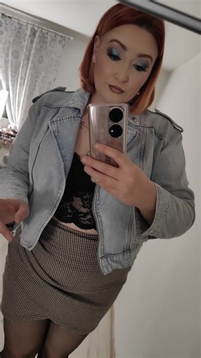 Miłego wieczoru Robale 🌃🌠🥰 #dc #milegowieczoru #zabawa #natalie_redheaded #dystans