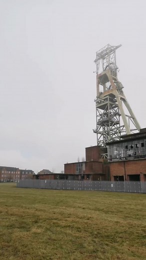 Clipstone colliery Headstocks #clipstone #industrial #coalminer #coalmine #nottinghamshire #miner #derelict #headstocks #coal #coaltrain