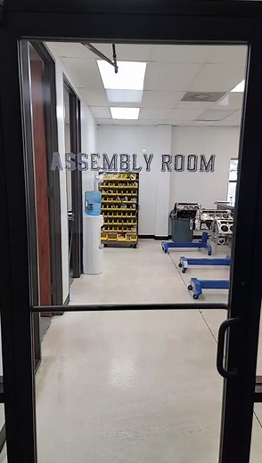 Exploring the World of Late Model Engines: LS vs LT Comparison