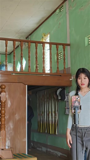 Vlog ရိုက်/Tiktok ဆော့ရတာ ဝါသနာပါတဲ့ သဲသဲတို့အတွက် မရှိမဖြစ် Tripod လေးပါ အရှည် 175cm (၆ပေနီးပါး) ထိ ဆွဲဆန့်နိုင်တာမို့ အမြင့်ကနေလှမ်းရိုက်ဖို့လည်း အဆင်ပြေတဲ့အပြင် selfie stick အနေနဲ့ပါသုံးလို့ရပါတယ်ရှင် အဝေးကနေ လှမ်းရိုက်လို့ရတဲ့ Bluetooth camera shutter remote လေးပါတာမို့ တစ်ယောက်တည်းvideo/photoရိုက်တဲ့သူတွေအတွက် ပိုအဆင်ပြေနေရော 😍ကိုယ်သွားတဲ့နေရာတိုင်းလိုက်ရိုက်ပေးတဲ့Tripod လေးကတော့ဘယ်appဖစ်ဖစ်သုံးလို့ရတယ်နော် ညရိုက်ဖို့အတွက် မီး၂ခုပါတယ်ရှင့် Sizeလေးကလည်းအနေတော်လေးမို့ ခရီးသွားရင် ပေါ့ပေါ့ပါး