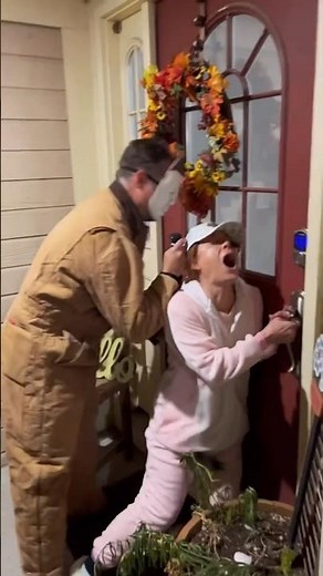 Spoiler alert, Michael doesn’t make it 🤣🔪 #Halloween #MichaelMyers #HappyHalloween #Family