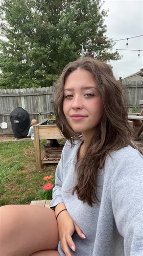 addie mccracken (@addie_mccracken123)’s video of sydney sweeney