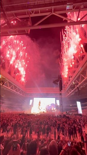 The weeknd met le feu 🔥 à Lille pour un final !! 🌟 2026 #concert #france #theweeknd #lille #short