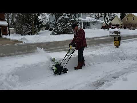 Greenworks 40 volt Snowblower Review Greenworks Tools