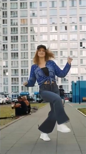 Unbelievable Break Dance Moves 😱🔥 | Street Style Vibes | #breaking #shorts