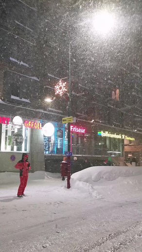 🎁 KREĆE VELIKO ADVENTSKO DARIVANJE!!!! 🎁 U suradnji sa SelectBox Hrvatska poklanjamo vam poklon bon "Vikend iz snova" kako bi učinili vaš vikend odmor nezaboravnim! 😍 Što trebate napraviti? 1. Lajkati ovu objavu 2. Follow Domagoj Sever SelectBox Hrvatska i Skitnice.hr 3. Share ovu objavu na public Poklon bon "Vikend iz snova" sadrži više od 100 lokacija za nezaboravan doživljaj u romantičnom i luksuznom ambijentu hotela, apartmana ili vila, a na vama je da odaberete sebi najzanimljiviji paket