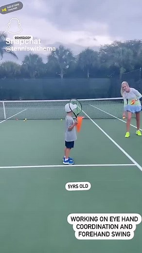 Working on eye hand coordination 🙌🏻 #tennisdrills #tennis