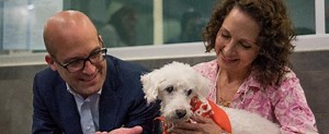Photos and Video: Bebe Neuwirth Tells Stories to Recovering Canines at the ASPCA