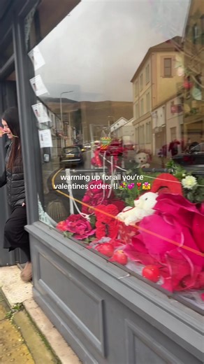 Get Ready for Valentine's Day with Stunning Floral Arrangements!