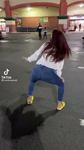 Moviendo el CULO sexy