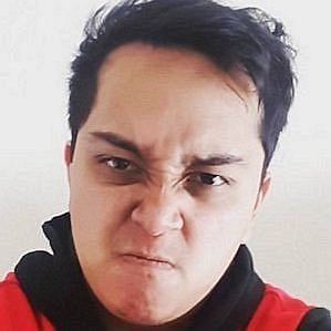 MagikarpUsedFly Girlfriend 2026: Dating History & Exes - CelebsCouples