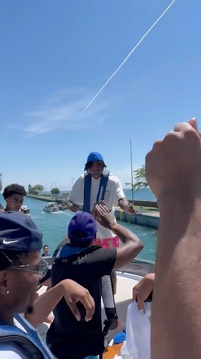Dubs only at the Lake Michigan bump 🛥️🛥️😈😎 | Duke Men's Basketball