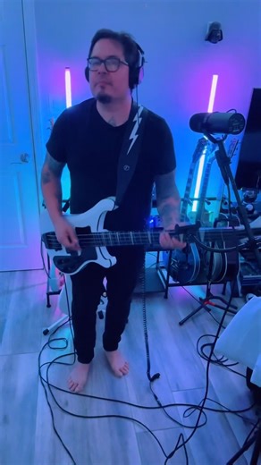 Pilot - Magic #bassguitarcover #classicrock #bassplayersofyoutube