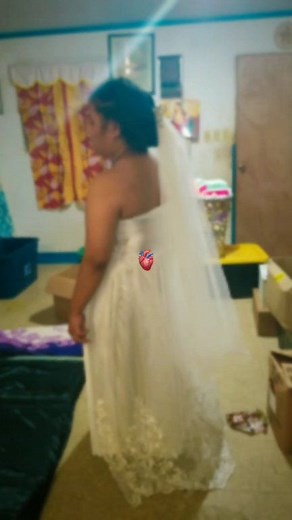 4.9K views · 123 reactions | Simple wedding dress for experimenting only朗But happy that this pride likes the veil朗朗 #fypシ゚ #weddingdress #weddingveil #ModelShoot #experiment #TBvideo #bestfriends Don't mind the background of the video because we're getting ready for vacation殺 #easterbreakinPingelap #Pursyswedd #f4follow殺 | Mademad Isaac | Facebook