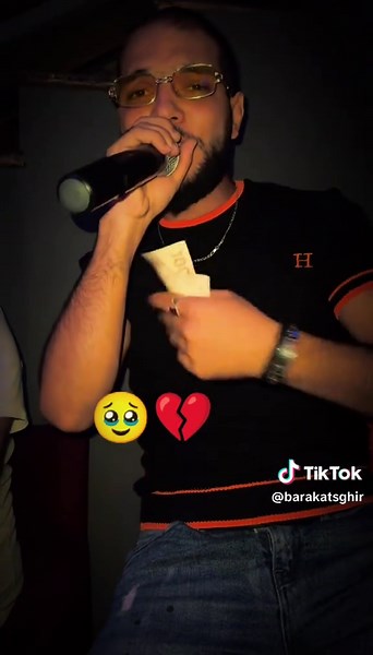 Exploring Mama@cheb Houssem's Humor in Chinese Music