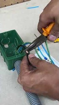 The mistake almost every electrician makesCorrect method#CaliGarage #DoubleOutlet #SafeWiring