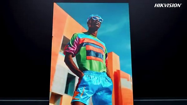 Hikvision 5th Generation Poster LED Display Unboxing & Demo