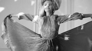 269K views · 160 reactions | When you give a gift from Tiffany, it’s not just what’s inside the Blue Box that sparkles. | Tiffany & Co. | Facebook