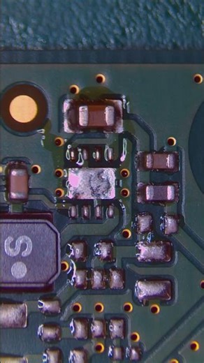 Micro-Soldering IC Replacement: Quick Fix! #shorts #youtubeshorts #engineering #asmr #repair