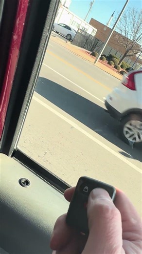 Ford van new remote, not an instructional video #allockandkeyco #smartpro ￼