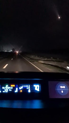 Airplane landing at night | Glowing Headlights (Driving)