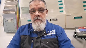 Bonjour à tout le monde C est trop cher | Actualités des signes LSF